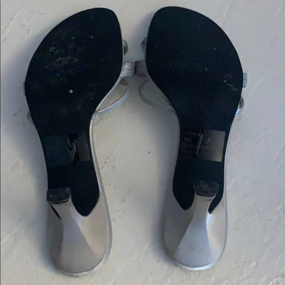 Silver heels - Picture 4 of 5